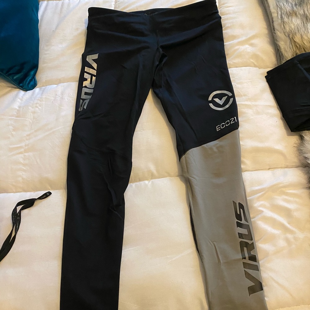 Virus compression leggings